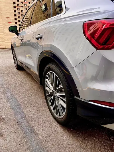 Audi Q3 35 TFSI Advanced S-tronic — SUV compact premium, 53'000 km, entretien Audi complet — Miniatura 9