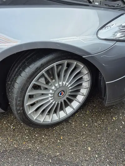 BMW-Alpina B5 BiTurbo 540 PS — Collector rare, V8 suralimentation, numéro 201/260 — Detail