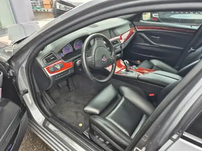 BMW-Alpina B5 BiTurbo 540 PS — Collector rare, V8 suralimentation, numéro 201/260 — Miniatur 7