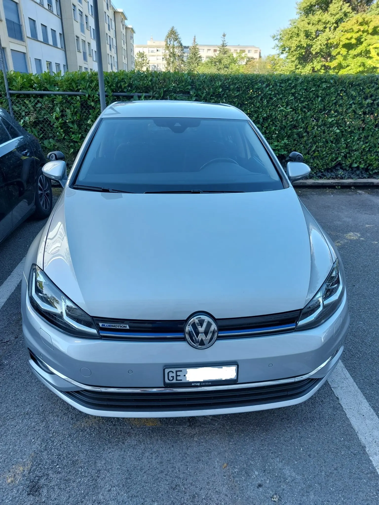 VW Golf 1.5 TSI EVO Comfortline — Compacte fiable avec double pédale auto-école — Außenansicht