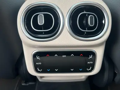 Mercedes-Benz GLC 220 d Avantgarde 4MATIC — SUV diesel hybride, 20 km, traction intégrale — Miniature 15