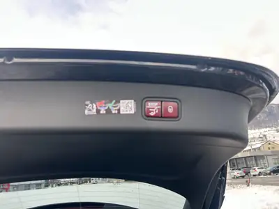 Mercedes-Benz GLC 220 d Avantgarde 4MATIC — SUV diesel hybride, 20 km, traction intégrale — Miniature 21