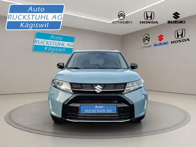 Suzuki Vitara 1.4 T Sakura Top Hybrid 4x4 — SUV compact hybride, 20 km seulement — rear view