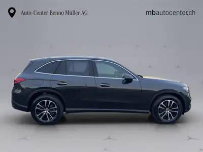 Mercedes-Benz GLC 300 Avantgarde 4Matic — SUV hybride 281 ch, design premium et consommation optimisée — détail