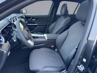 Mercedes-Benz GLC 300 Avantgarde 4Matic — SUV hybride 281 ch, design premium et consommation optimisée — Miniature 9