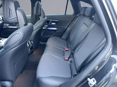 Mercedes-Benz GLC 300 Avantgarde 4Matic — SUV hybride 281 ch, design premium et consommation optimisée — Miniature 10
