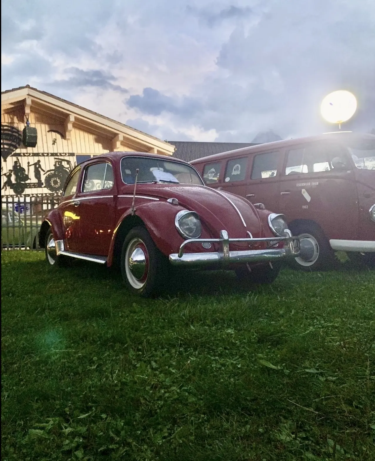 Volkswagen Käfer 1963 — Légende automobile rouge en état préservé — vista esterna