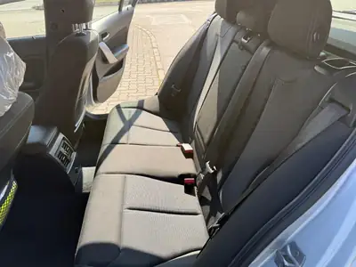 BMW 118i Edition Sport Line — Berline dynamique, automatique, faible kilométrage — Detail