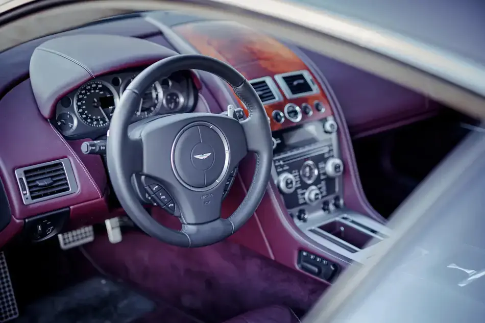 Aston Martin Db9 2009 occasion Elgg — 3