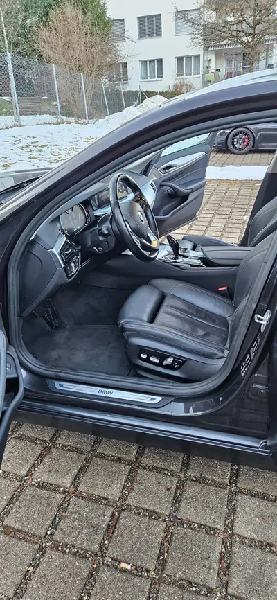 BMW 530d xDrive Touring — Break diesel performant, 8 pneus, cuir premium — Miniatura 7