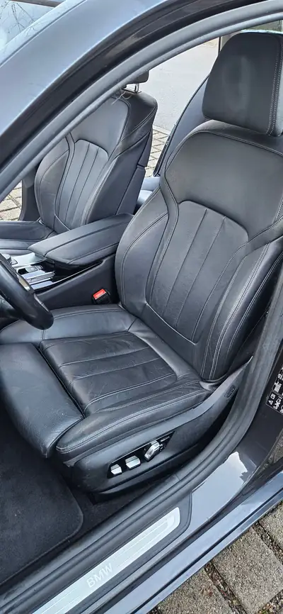 BMW 530d xDrive Touring — Break diesel performant, 8 pneus, cuir premium — Miniatura 8