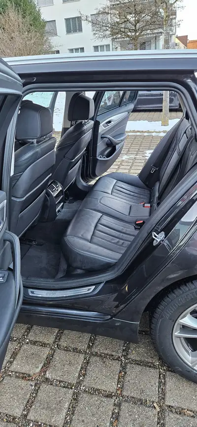BMW 530d xDrive Touring — Break diesel performant, 8 pneus, cuir premium — Miniatura 10