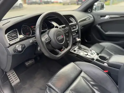 Audi RS4 Avant 4.2 FSI V8 quattro — Breaks de prestige, 450 ch et design intemporel — détail