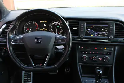 SEAT Leon ST Cupra ABT 335 ch — Break sportif affûté, sièges Alcantara, 78 500 km — Miniature 13