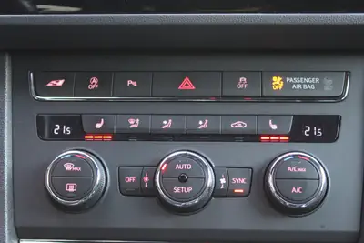 SEAT Leon ST Cupra ABT 335 ch — Break sportif affûté, sièges Alcantara, 78 500 km — Miniature 18