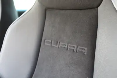 SEAT Leon ST Cupra ABT 335 ch — Break sportif affûté, sièges Alcantara, 78 500 km — Miniature 23