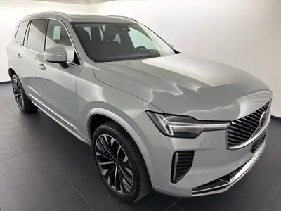 Volvo XC90 T8 eAWD Plus Bright — SUV hybride rechargeable, 1100 km seulement — interior