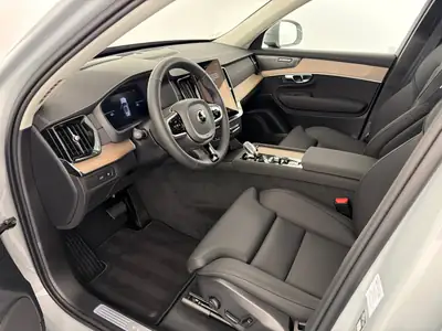 Volvo XC90 T8 eAWD Plus Bright — SUV hybride rechargeable, 1100 km seulement — dashboard