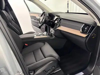Volvo XC90 T8 eAWD Plus Bright — SUV hybride rechargeable, 1100 km seulement — Thumbnail 12