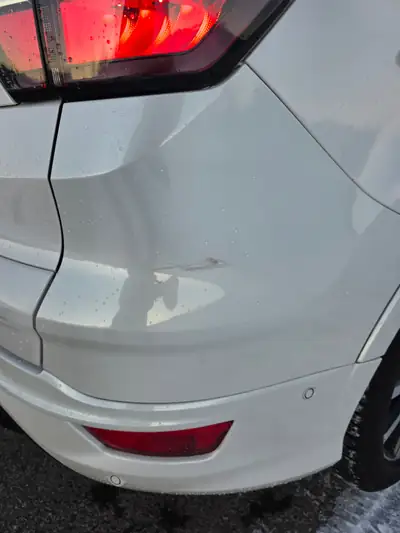 Ford Kuga 2.0 TDCi ST Line High 4WD — SUV robuste, 4 roues motrices, sans sinistre — Thumbnail 10