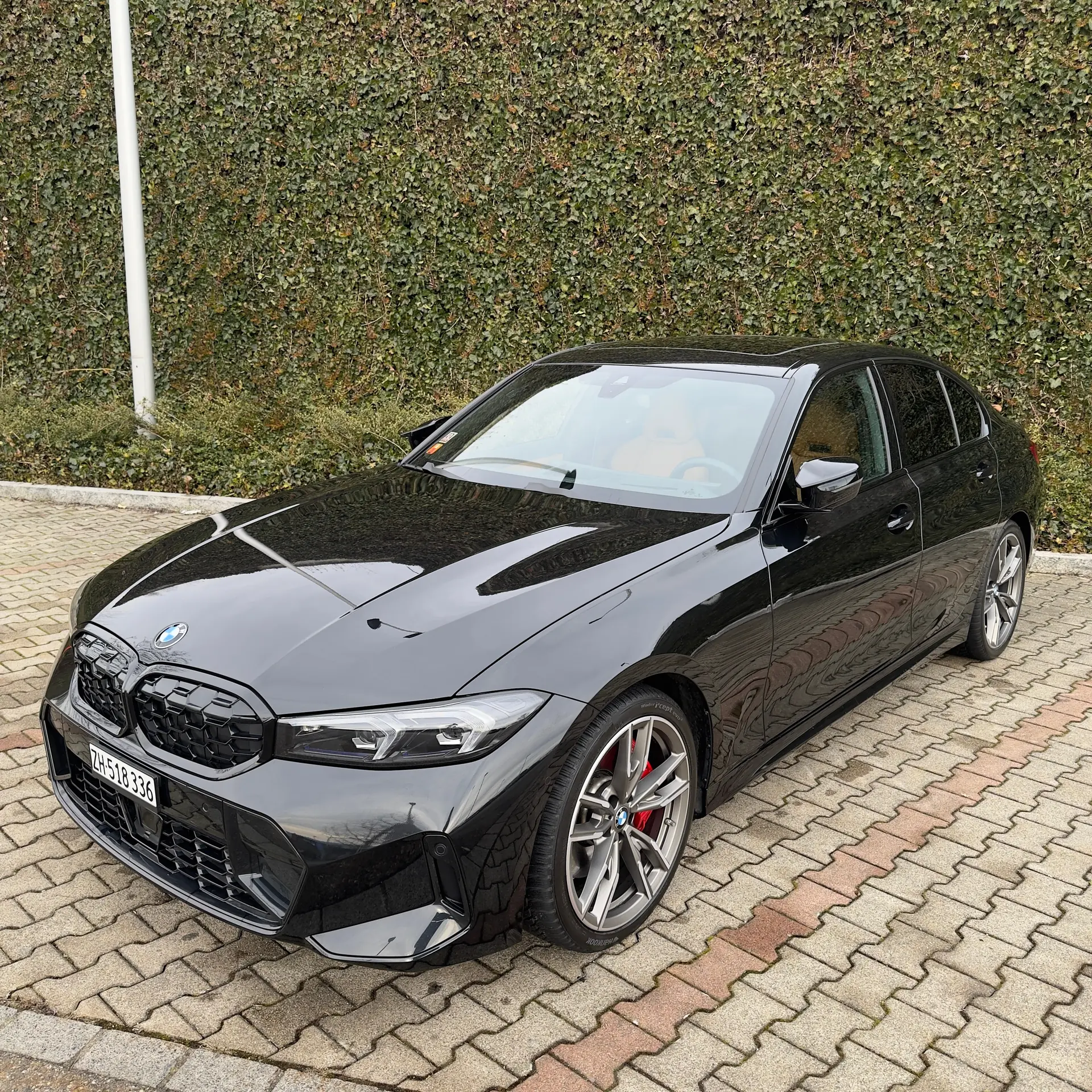 BMW M340i xDrive 48V — Berline sportive hybride légère, 27 900 km seulement — vue extérieure