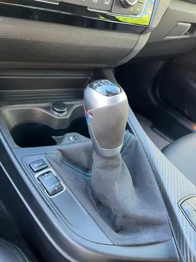 BMW M2 Coupé — 370 ch, boîte manuelle, bleu métallisé, 66 000 km — Miniatura 14