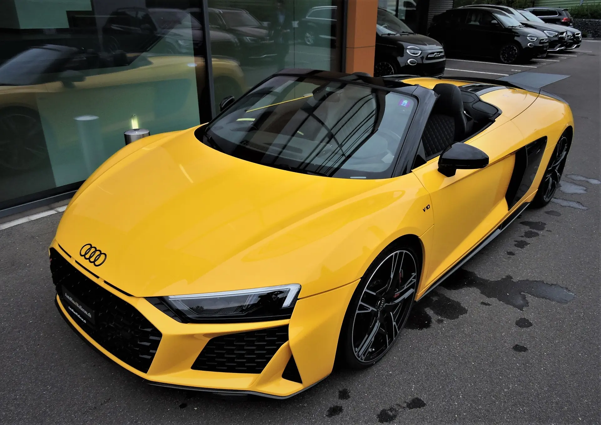 Audi R8 Spyder 5.2 FSI V10 — Cabriolet haute performance, 33 500 km seulement