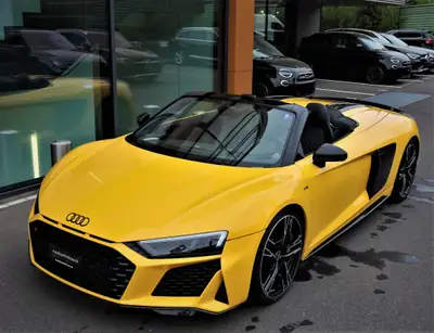 Audi R8 Spyder 5.2 FSI V10 — Cabriolet haute performance, 33 500 km seulement — dashboard