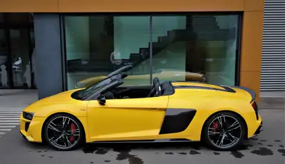 Audi R8 Spyder 5.2 FSI V10 — Cabriolet haute performance, 33 500 km seulement — Thumbnail 7