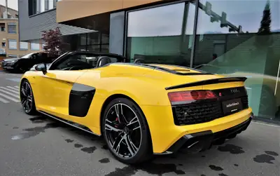 Audi R8 Spyder 5.2 FSI V10 — Cabriolet haute performance, 33 500 km seulement — Thumbnail 10