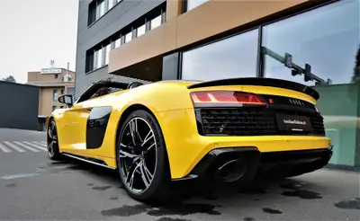 Audi R8 Spyder 5.2 FSI V10 — Cabriolet haute performance, 33 500 km seulement — Thumbnail 16