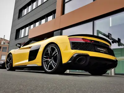 Audi R8 Spyder 5.2 FSI V10 — Cabriolet haute performance, 33 500 km seulement — Thumbnail 22