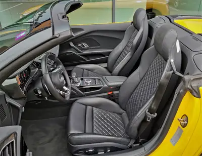 Audi R8 Spyder 5.2 FSI V10 — Cabriolet haute performance, 33 500 km seulement — Thumbnail 23