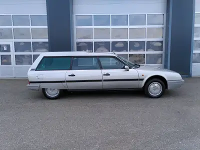 Citroën CX 25 TGI Break — Monospace vintage entièrement restauré, exemplaire sans accident — côté