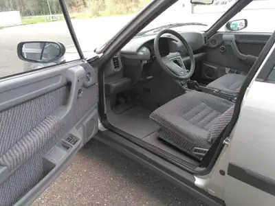 Citroën CX 25 TGI Break — Monospace vintage entièrement restauré, exemplaire sans accident — Miniature 11