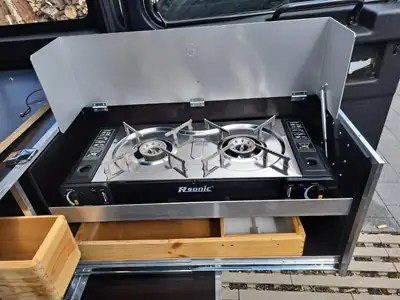 Land Rover Defender 110 SW — Légende 4x4 entièrement restaurée et équipée camping — Miniatura 14