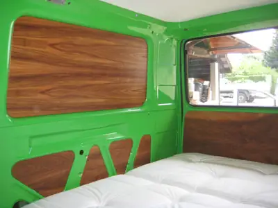 VW T3 Typ 2 — Mythique Combi Vintage 2009, Portes Coulissantes Pratiques — Detail