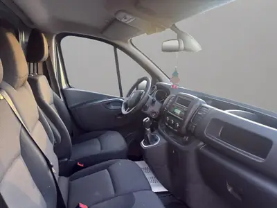 Renault Trafic 2.0 dCi 145 — Utilitaire fiable, 141'000 km, équipé Business — Miniatura 9