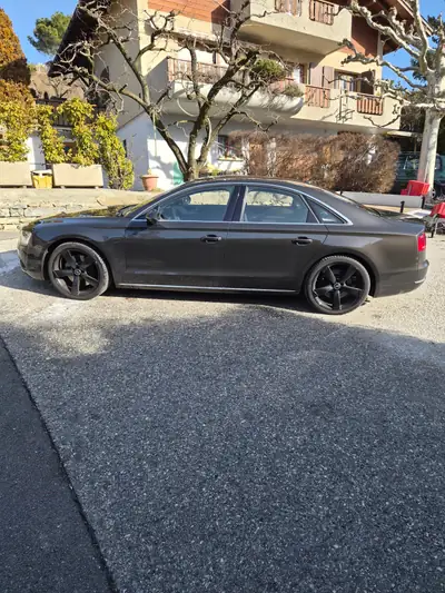 Audi A8 4.2 TDI Quattro — Berline premium diesel, révision majeure 2024/25 — intérieur