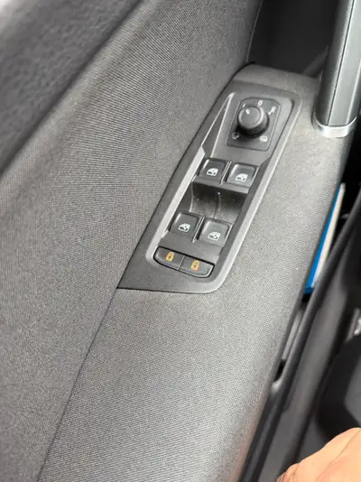 VW Touran 1.5 TSI EVO Comfortline — Monospace 7 places fiable, entretien VW régulier — Miniature 13