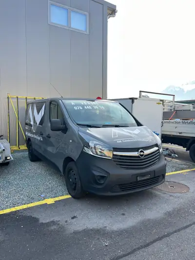 Opel Vivaro 1.6 CDTI 2.7t — Utilitaire spacieux sans accident, 314'000 km — Außenansicht