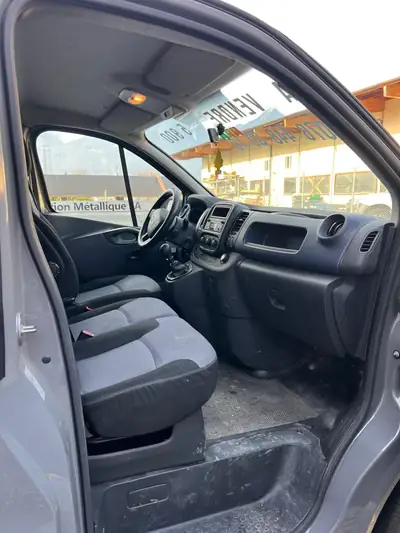 Opel Vivaro 1.6 CDTI 2.7t — Utilitaire spacieux sans accident, 314'000 km — Armaturenbrett