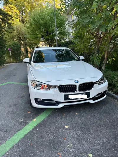 BMW 320d Sport Line — Diesel efficace, équipement premium, sans sinistre — vista esterna