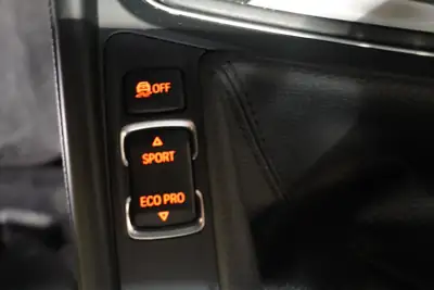 BMW 320d Sport Line — Diesel efficace, équipement premium, sans sinistre — dettaglio