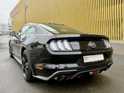 Ford Mustang Fastback 5.0 V8 GT — Muscle car légendaire, 451 ch, entretien impeccable — Miniatur 9