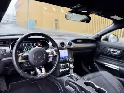 Ford Mustang Fastback 5.0 V8 GT — Muscle car légendaire, 451 ch, entretien impeccable — Miniatur 12