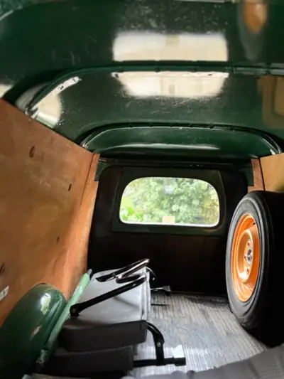 Peugeot 203 C5 Commerciale 1957 — Utilitaire vintage entièrement restauré, 56'000 km d'histoire — Miniatur 11