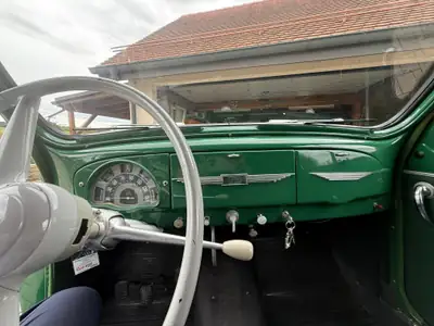 Peugeot 203 C5 Commerciale 1957 — Utilitaire vintage entièrement restauré, 56'000 km d'histoire — Miniatur 10