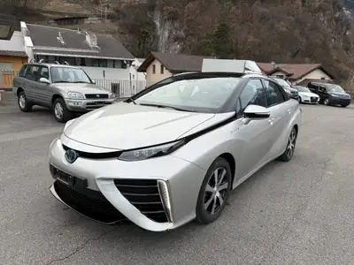Toyota Mirai Fuel Cell Premium — Révolution hydrogène, 25 500 km seulement — Heckansicht