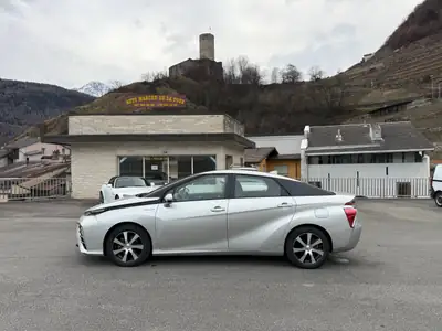 Toyota Mirai Fuel Cell Premium — Révolution hydrogène, 25 500 km seulement — Außenansicht